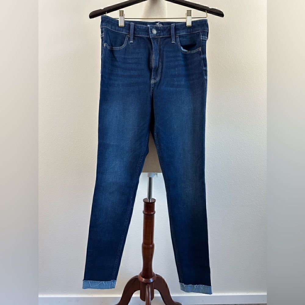 EUC Hollister Women’s Jeans